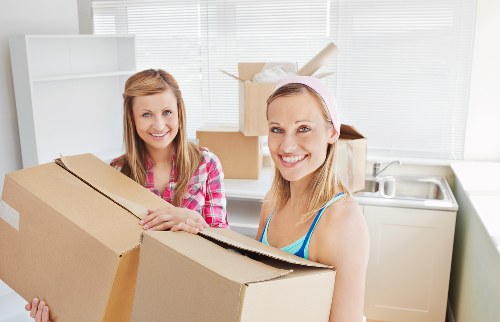 Local moving truck ready for Hampstead residential and business moves